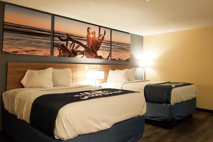 Double Accessible King Size Bed (1 of 3)