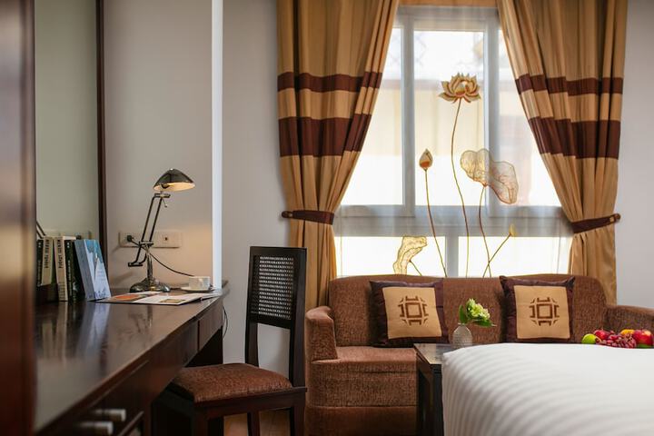 Room 30 of 97