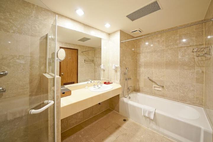 Clean Restrooms