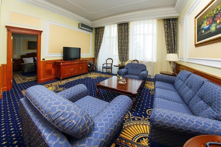 Room 25 of 65
