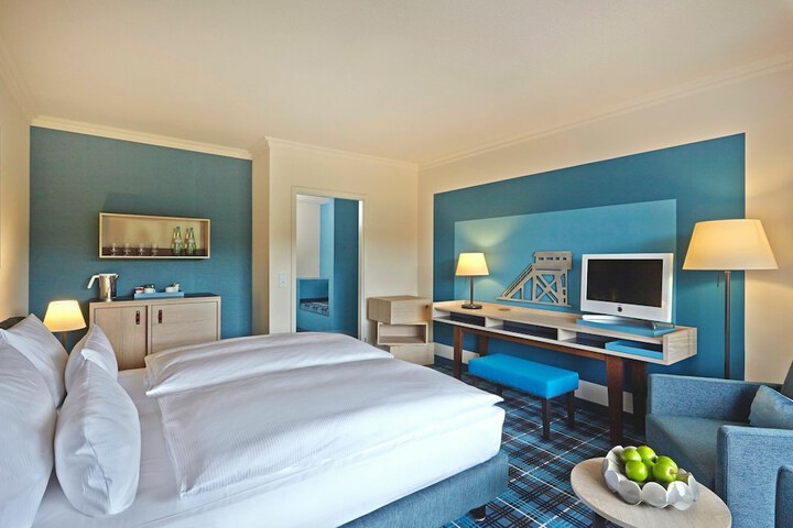 Room 12 of 81