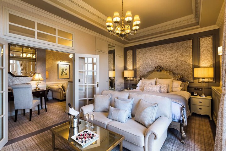 Room 14 of 67