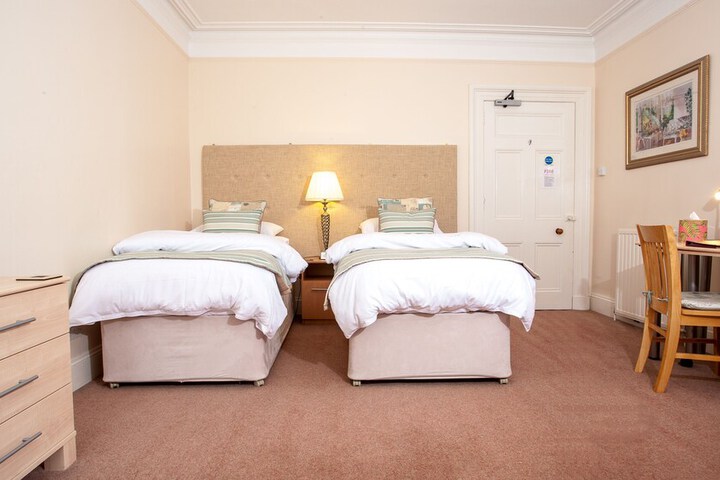 Room 6 of 54