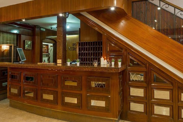 Vintage Hotel Mercedes in Lloret de Mar