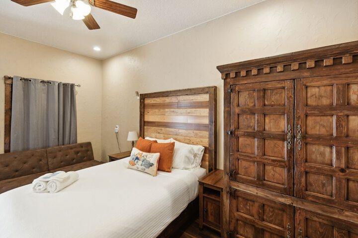 Room 40 of 225