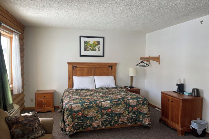 Room 3 of 23