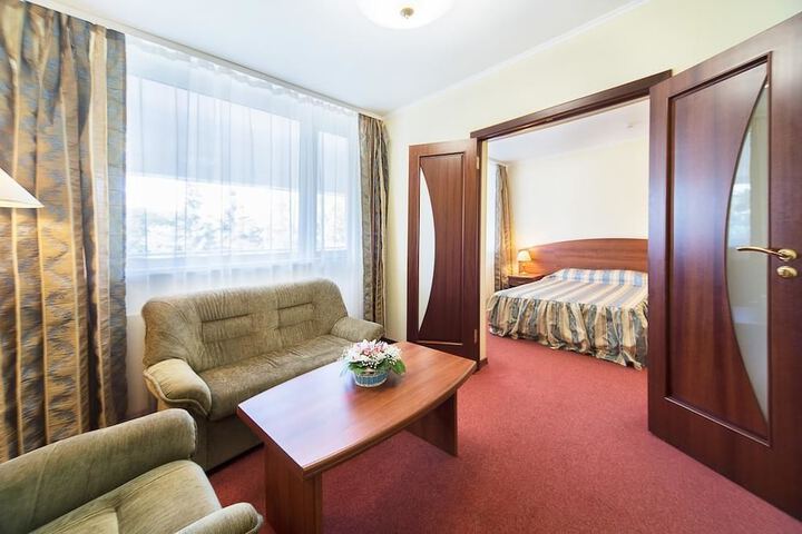 Room 28 of 91