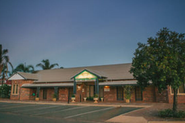Exterior of Cecilias on Hay