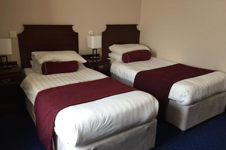 Room 4 of 49