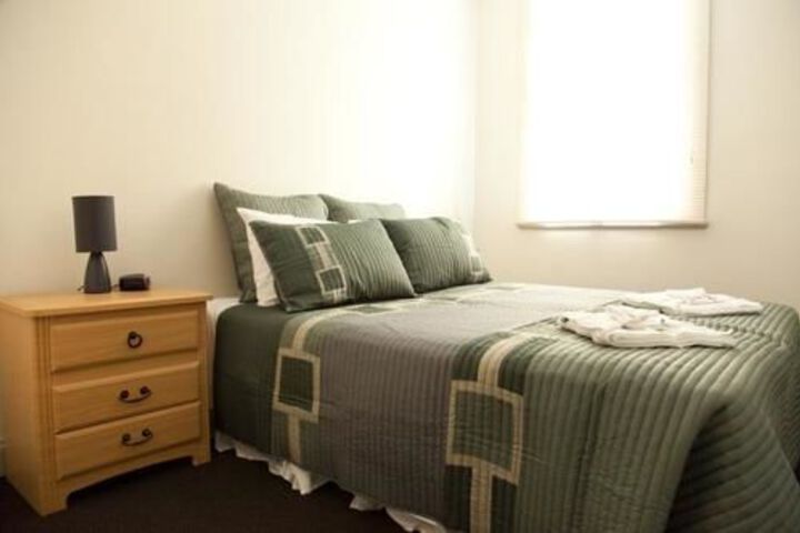 Room 4 of 13