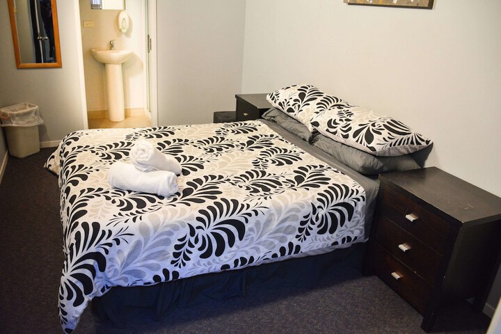 Room 6 of 29