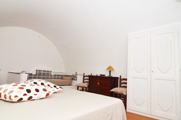 Room 15 of 82