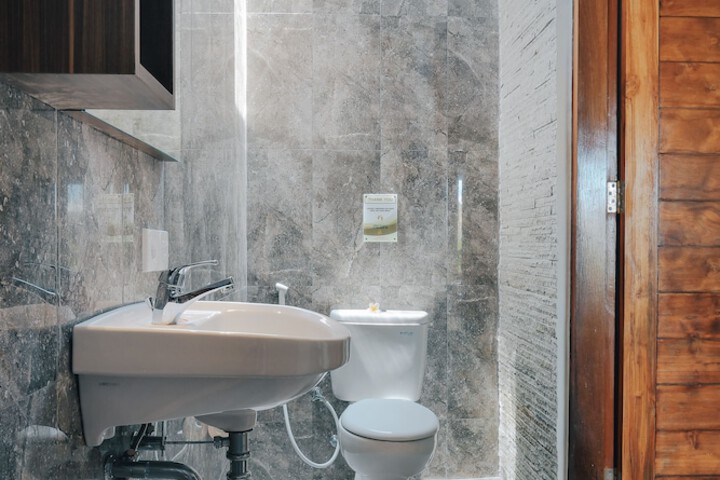 Bath Interior