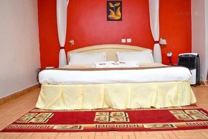Room 8 of 96