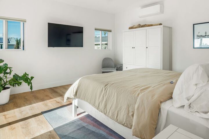 Room 2 of 71