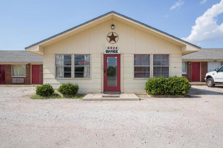OYO Hotel Breckenridge TX Hubbard Creek Lake