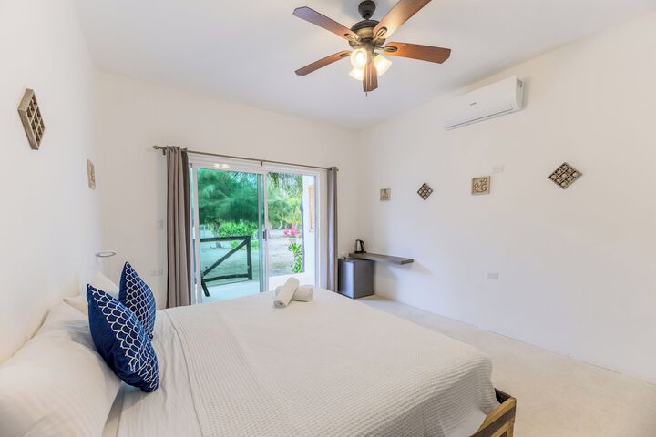 Room 2 of 92
