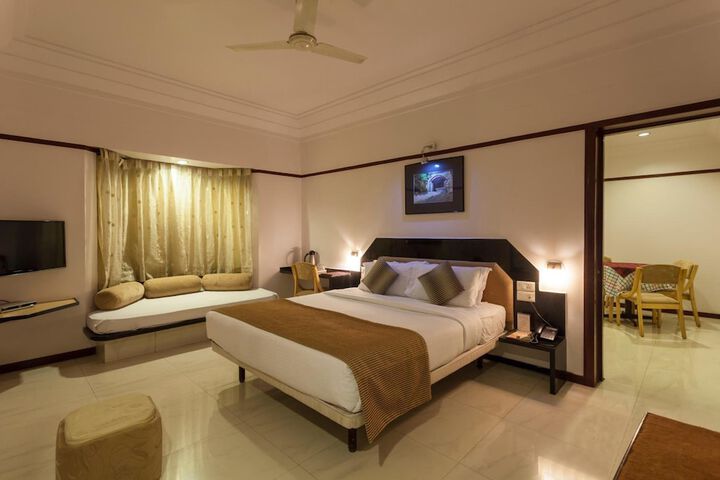 Room 10 of 49