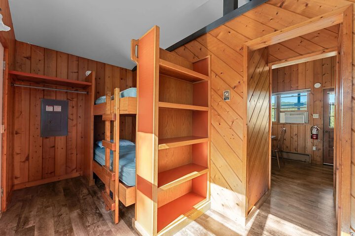 Room 14 of 68