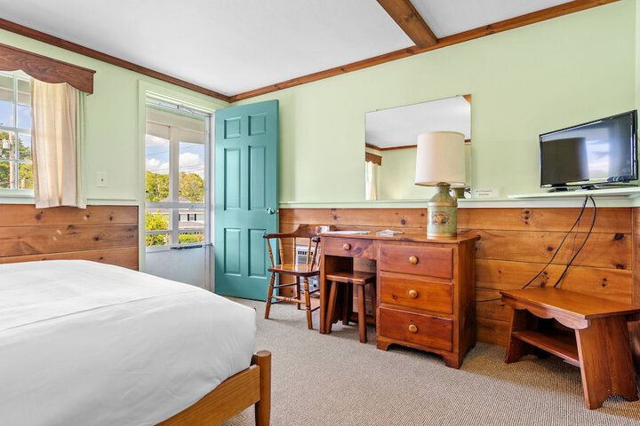 Room 12 of 27