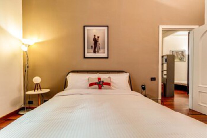 Room 9 of 25