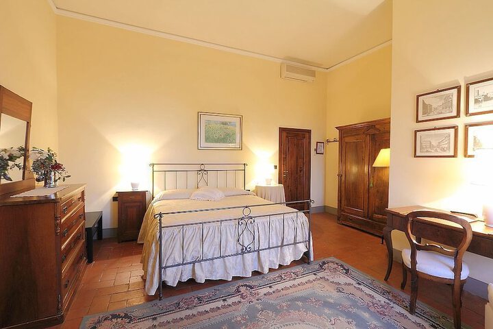 Room 4 of 46