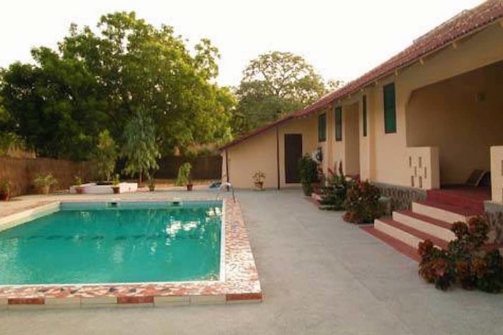 Pool 23 of 65