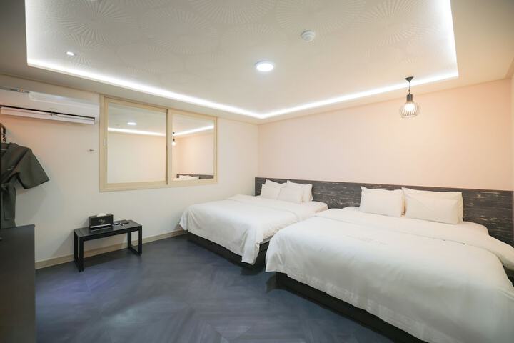 Room 39 of 84