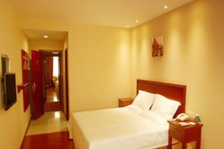 Room 3 of 7