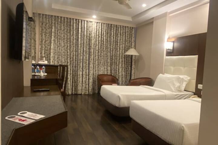 Room 14 of 34