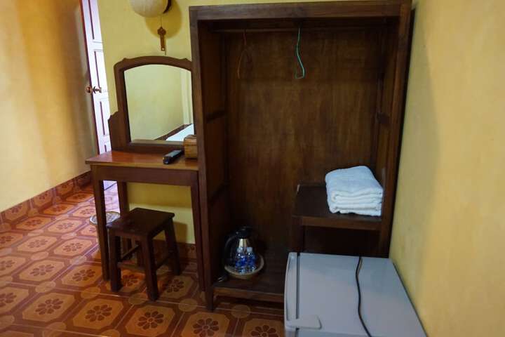 Room 16 of 29