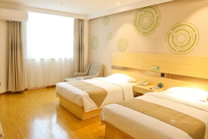 Room 21 of 38