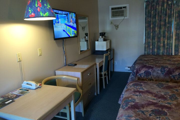 Room 8 of 31