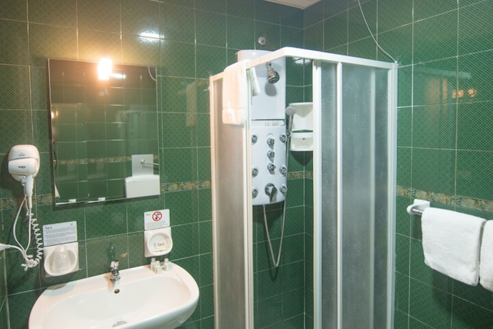 Room 16 of 58