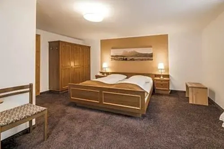 Room 3 of 13