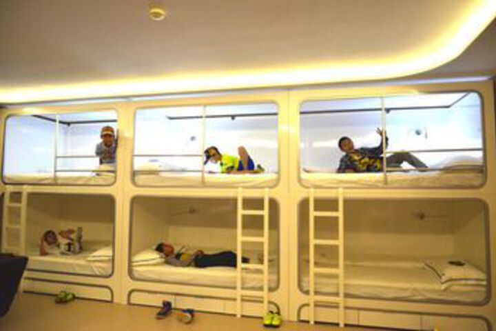 Room 9 of 29