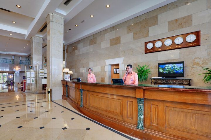 Check-in/check-out kiosk