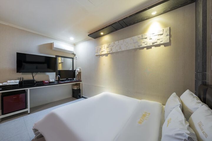 Room 66 of 118