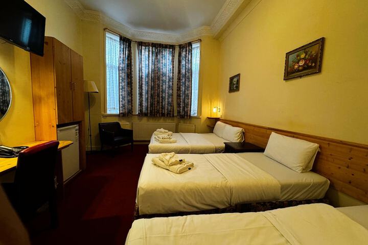 Room 46 of 95
