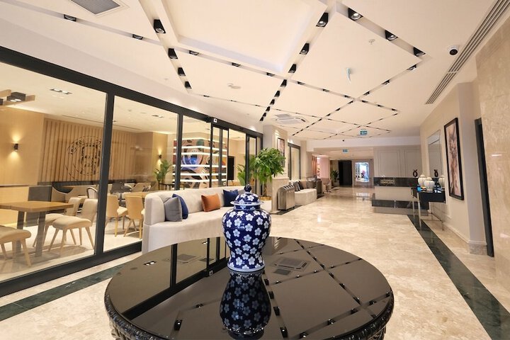 Hotel Interior 9 of 137