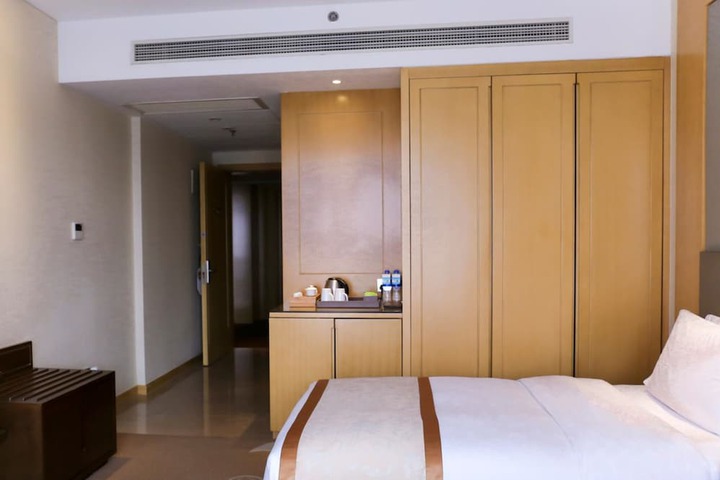 Room 20 of 39