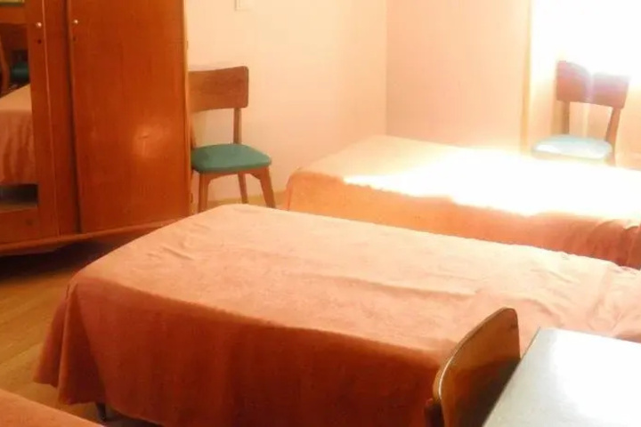 Room 2 of 13