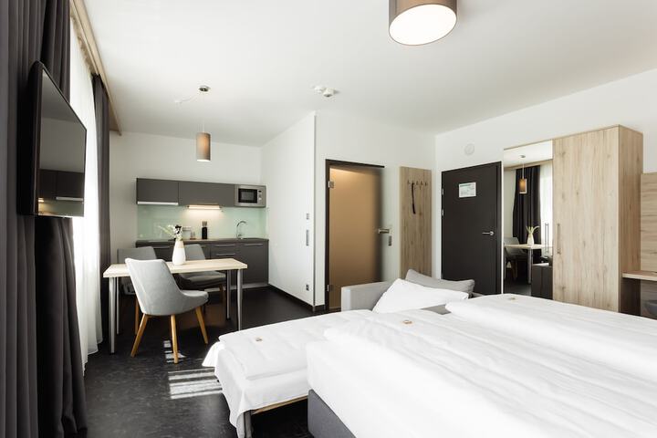 Room 45 of 104