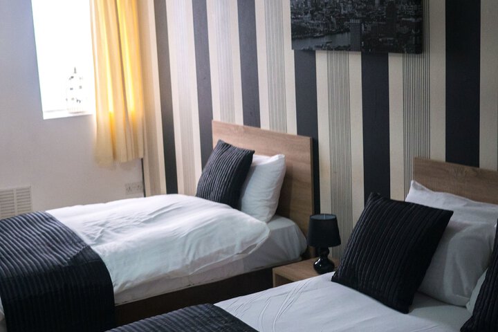 Room 12 of 26