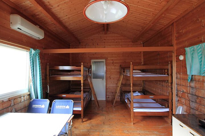 Room 4 of 25