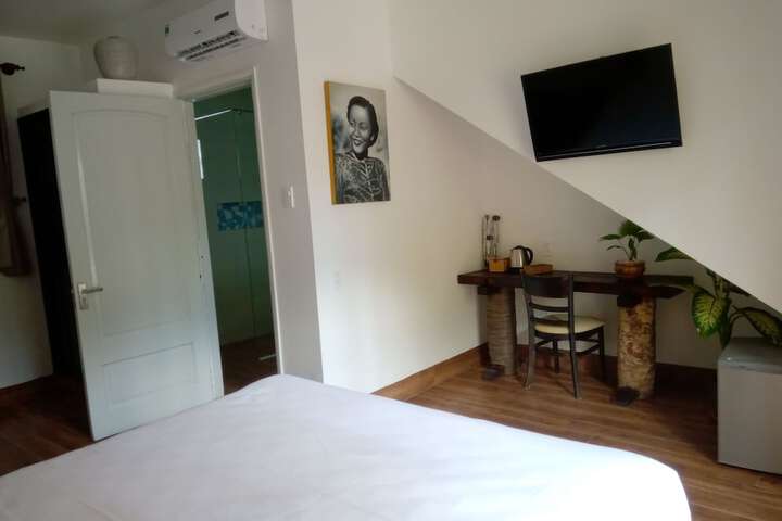 Room 18 of 178