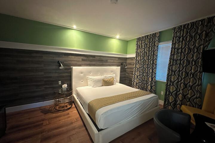 Room 16 of 59