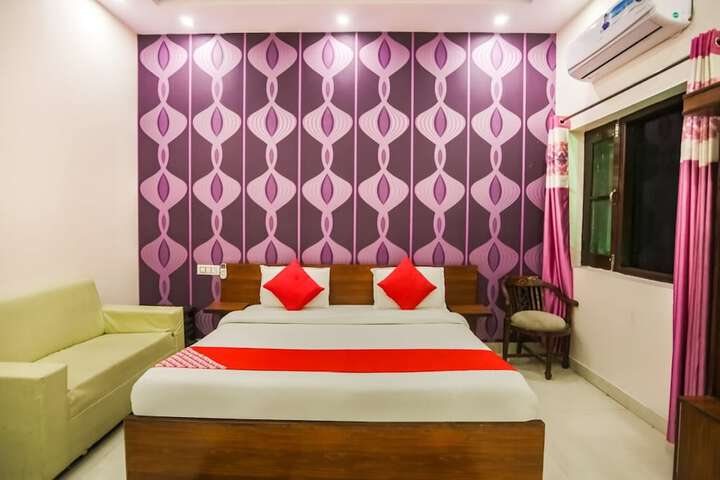 Room 3 of 12