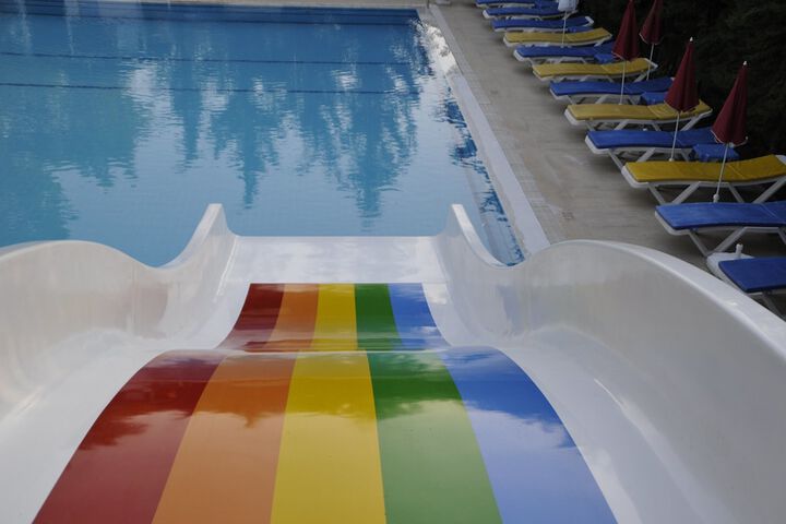 Pool 19 of 35