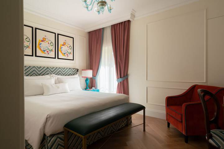 Room 49 of 90